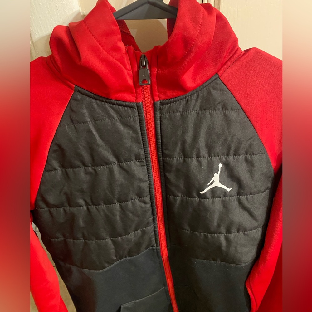 Boys Sz 10 Air Jordan jackeet